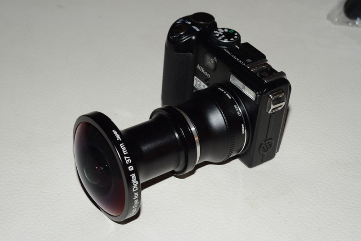 VENDO: Nikon Coolpix P5100 + NIKON UR-E20 + Fish Eye | Astrosell