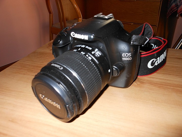 Canon EOS 1100D - Cáara réflex Digital de 12.2 P (Pantalla 2.7