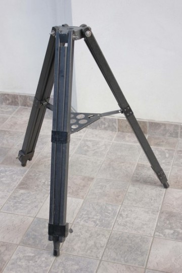 Treppiede in legno per Stazioni Totali 102 167cm T.P. Nero